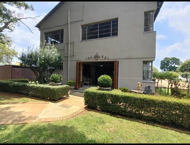 5 BEDROOM HOUSE FOR SALE IN STRUBENVALE